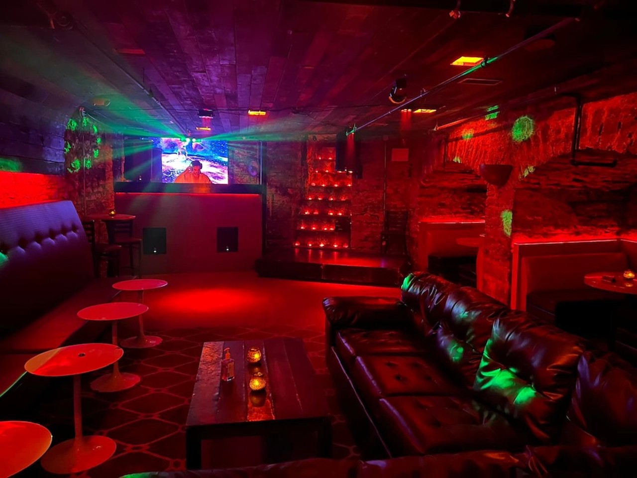 The Hottest Hookup Bars in Cincinnati Cincinnati Cincinnati CityBeat hq nude picture