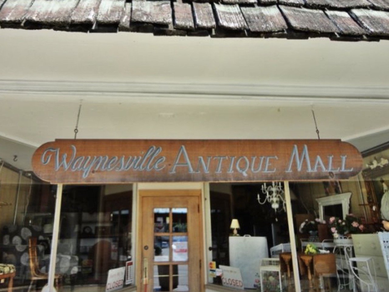 Go Antiquing in Waynesville
The quaint, rural town of Waynesville is home to over 60 shops and restaurants. But with two antique malls and over a dozen antique shops, it’s no surprise that they are considered the “Antiques Capital of the Midwest.”