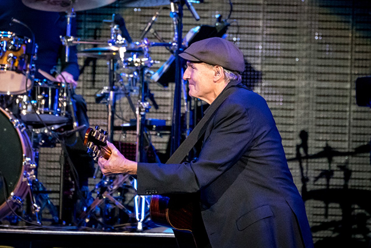 All the Photos from James Taylor's Performance at Cincinnati's U.S. Bank Arena