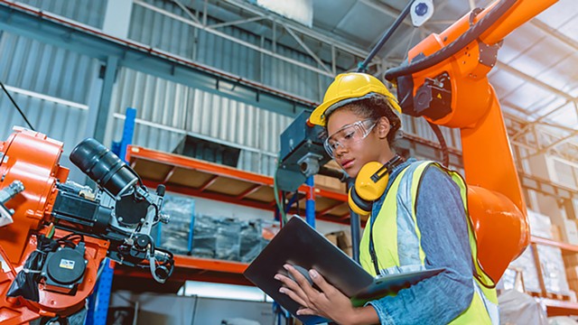 Business Intelligence: From analytics to AI for Manufacturers