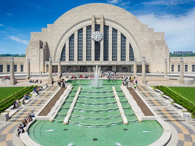 Cincinnati Museum Center Kicks-Off Public Reopening By Turning On the Union Terminal Fountain