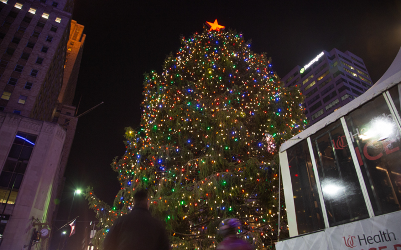 Christmas tree at Fountain Square