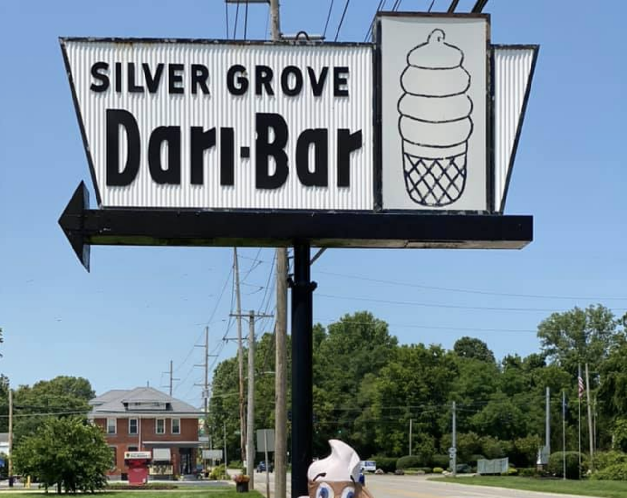 Silver Grove Dari Bar
5178 Mary Ingles Highway, Silver Grove
This little walk-up classic creamy whip in Northern Kentucky has tons of amazing options. If you're a fan of Graeter's black raspberry chocolate chip, opt for one of the Dari Bar's hot fudge sundaes topped with black raspberry. Or a black raspberry blitz — their take on a Blizzard. In addition to soft serve, the Dari Bar offers burgers, sandwiches, coneys, actual footlong footlongs and cheese fries.