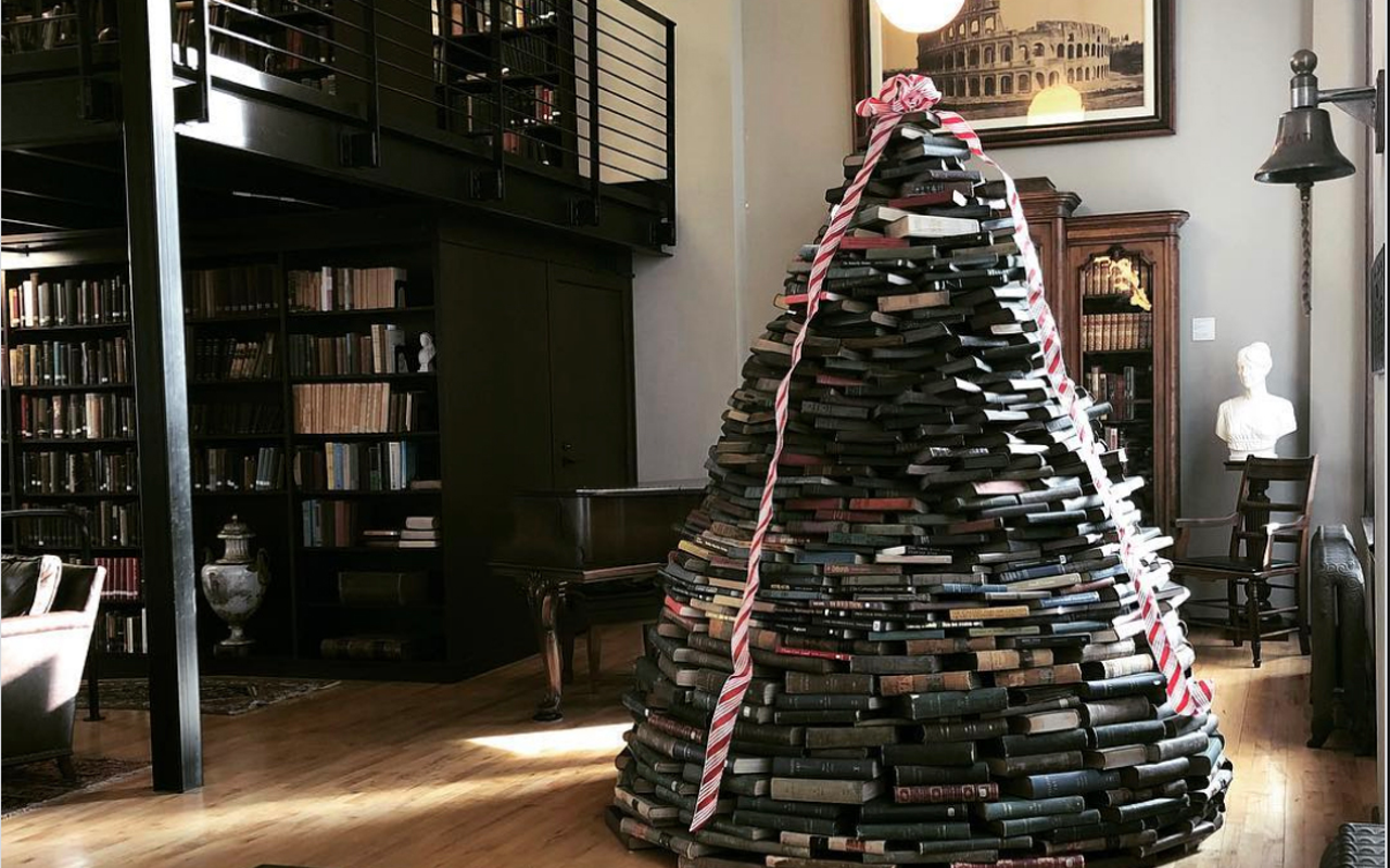The Christmas tree made out of books