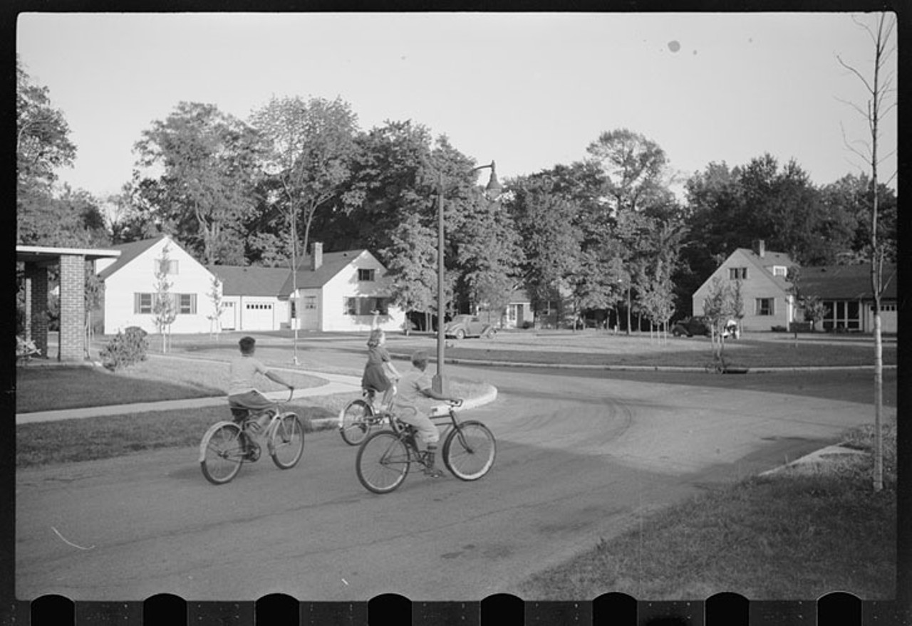 Kids on bikes, 1939
Photo: Library of Congress