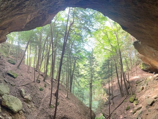 Whispering Cave Trail in Hocking Hills State Park