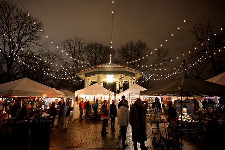 Deck the Y'alls: Florence stadium to host winter lightfest