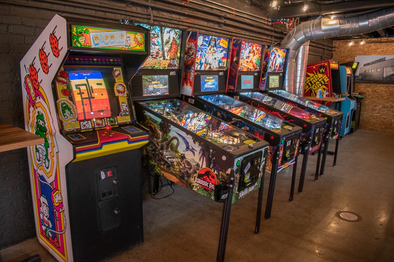 A wall of arcade games
