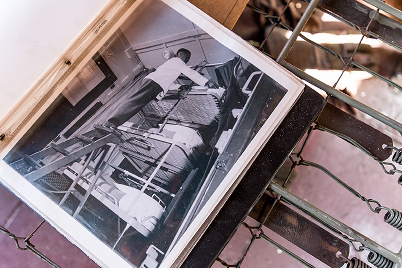 Historical photos of the bunks inside the U.S. Pullman sleeper car
