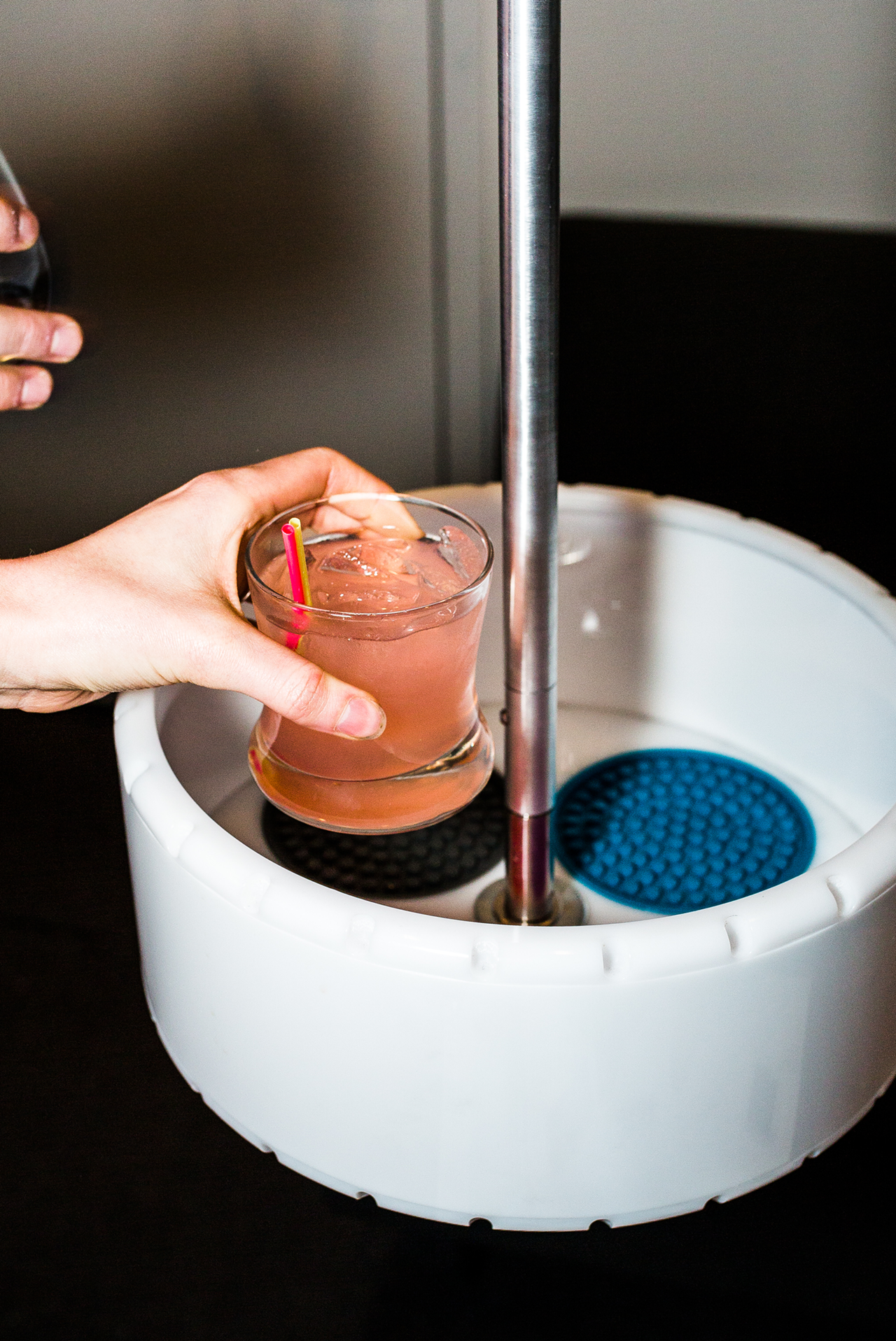 Bbot delivers drinks to private karaoke rooms
