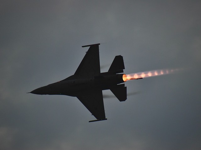 A U.S. F-16 aircraft, such as the one that shot an object down over Lake Huron.