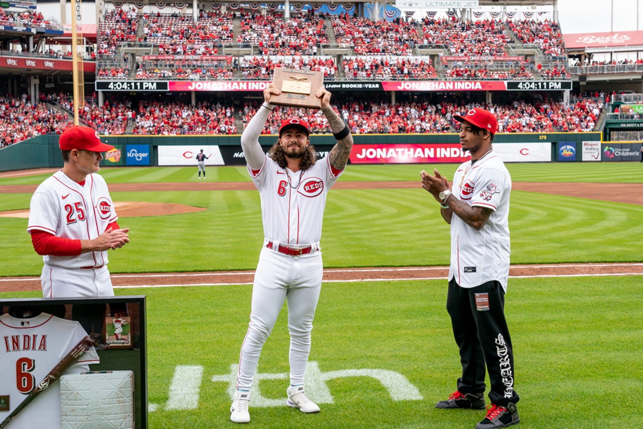 WATCH: Bengals Ja'Marr Chase presents Reds Jonathan India with