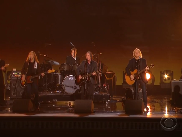 Jackson Browne and MOST of the Eagles pay tribute to Glenn Frey at the Grammys