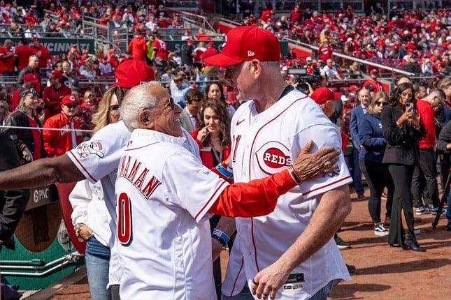 Former announcer Marty Brennaman greets Sean Casey | Cincinnati Reds vs. Washington Nationals | March 28, 2024