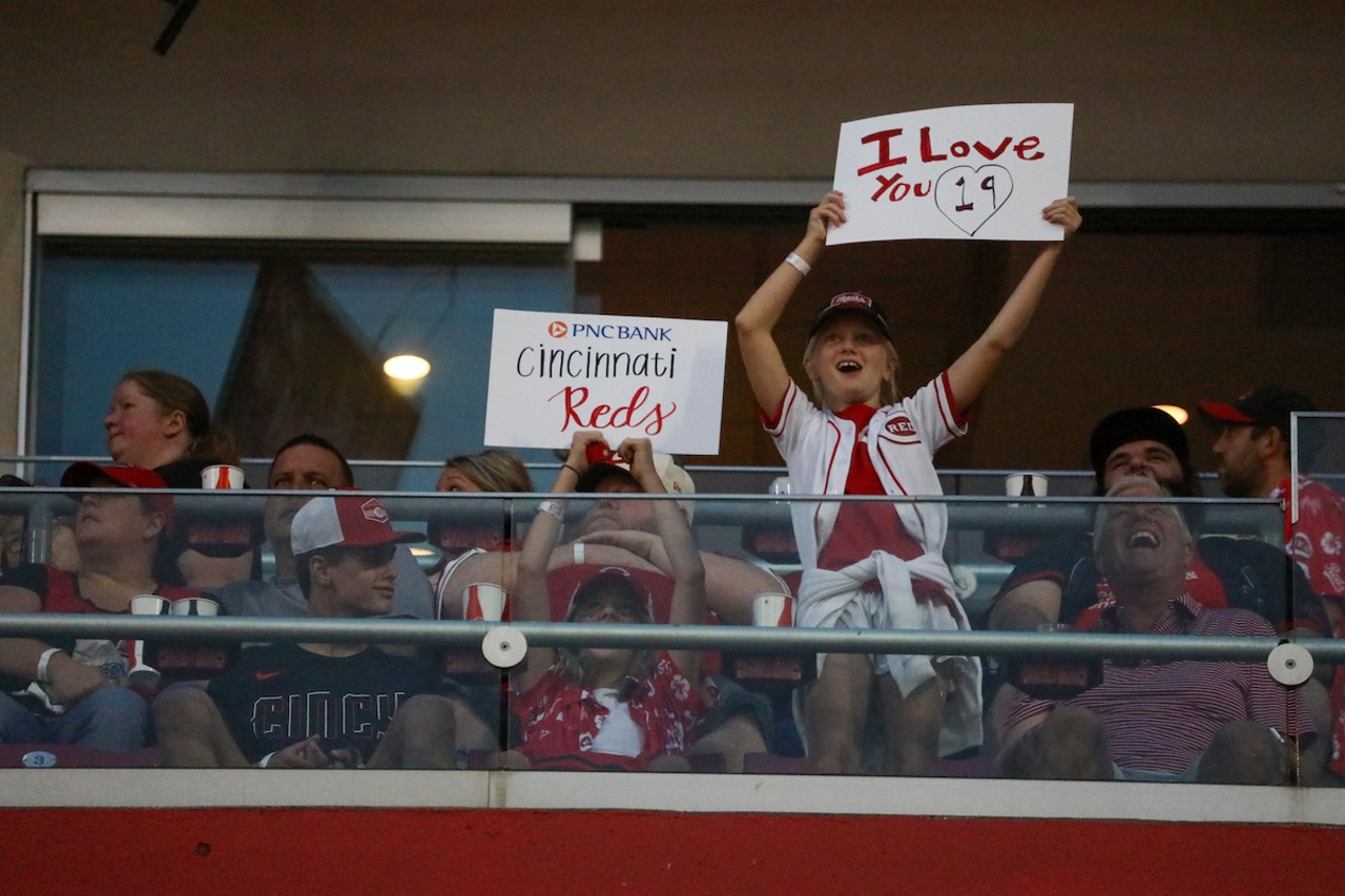 Fans cheer on the Reds | Cincinnati Reds vs. Pittsburgh Pirates | Sept. 22, 2023