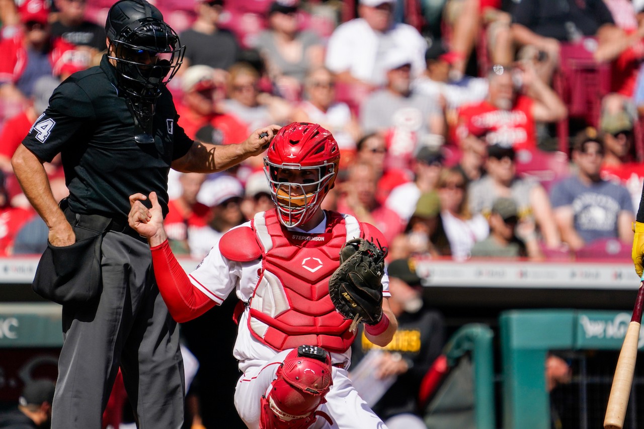 Joey Votto receives standing ovation in potential Cincinnati Reds final  home game (video) 