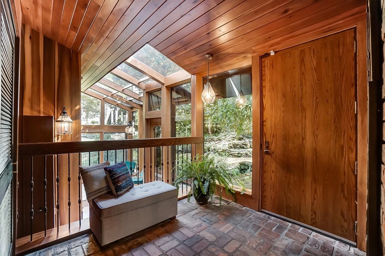 See Inside This Totally Groovy '70s Modern Home That's for Sale in Mariemont