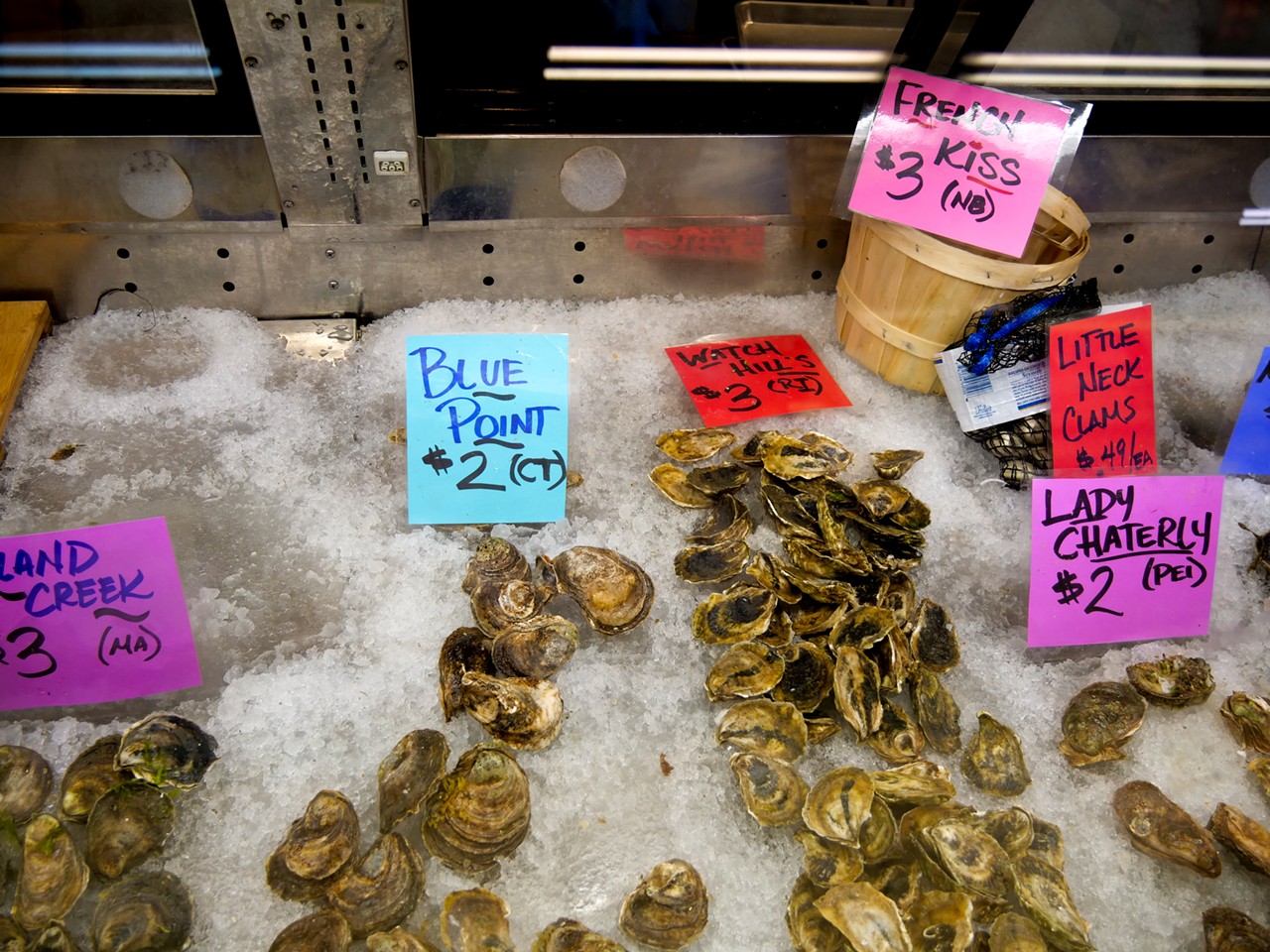 Sen has a rotating oyster selection which can be taken home or eaten at their oyster bar.