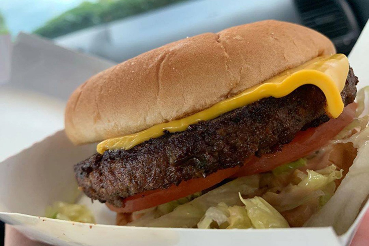 Freddy's Frozen Custard & Steakburgers
Black bean burger with cheese, onion, Freddy's sauce, lettuce and tomato on a toasted bun.