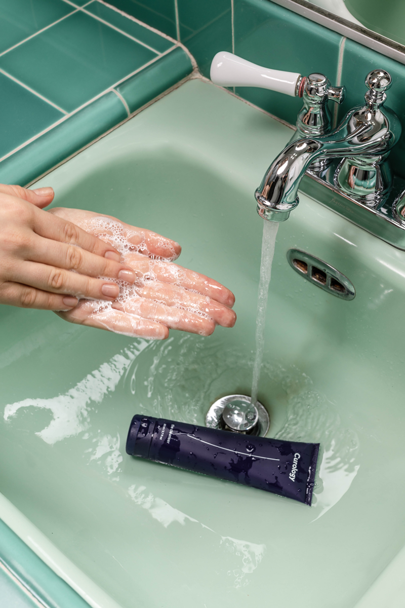 Wash. Your. Hands. - Photo: Unsplash