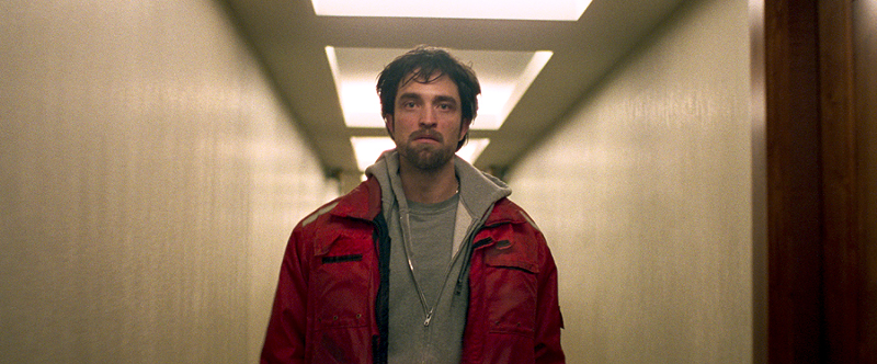 Pattinson’s Good Time character operates on feral passion. - Photo: Courtesy of A24