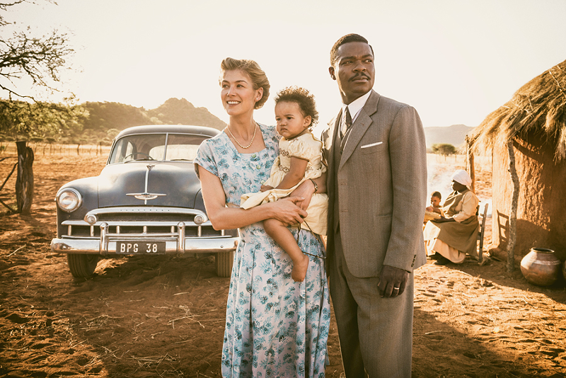 Rosamund Pike and David Oyelowo fight for their African nation. - Photo: Fox Searchlight Films