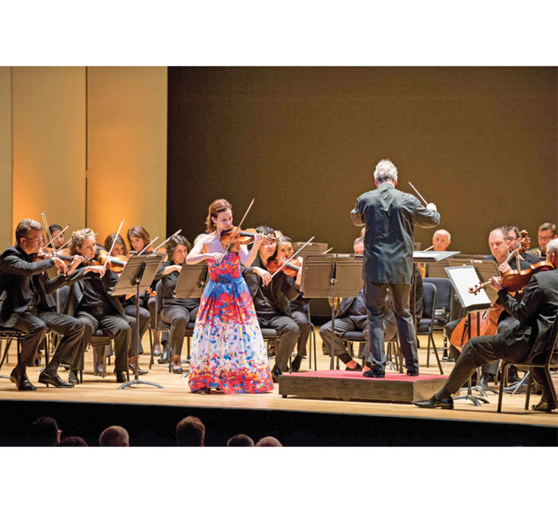 Hilary Hahn performs with the CSO at Taft Theatre. - Photo: AJ Waltz