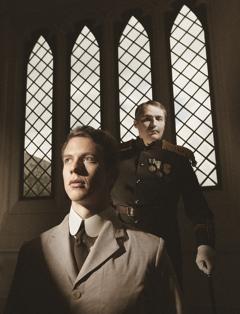 Edward Nelson as Owen Wingrave (left) and Jason Weisinger as General Sir Phillip Wingrave