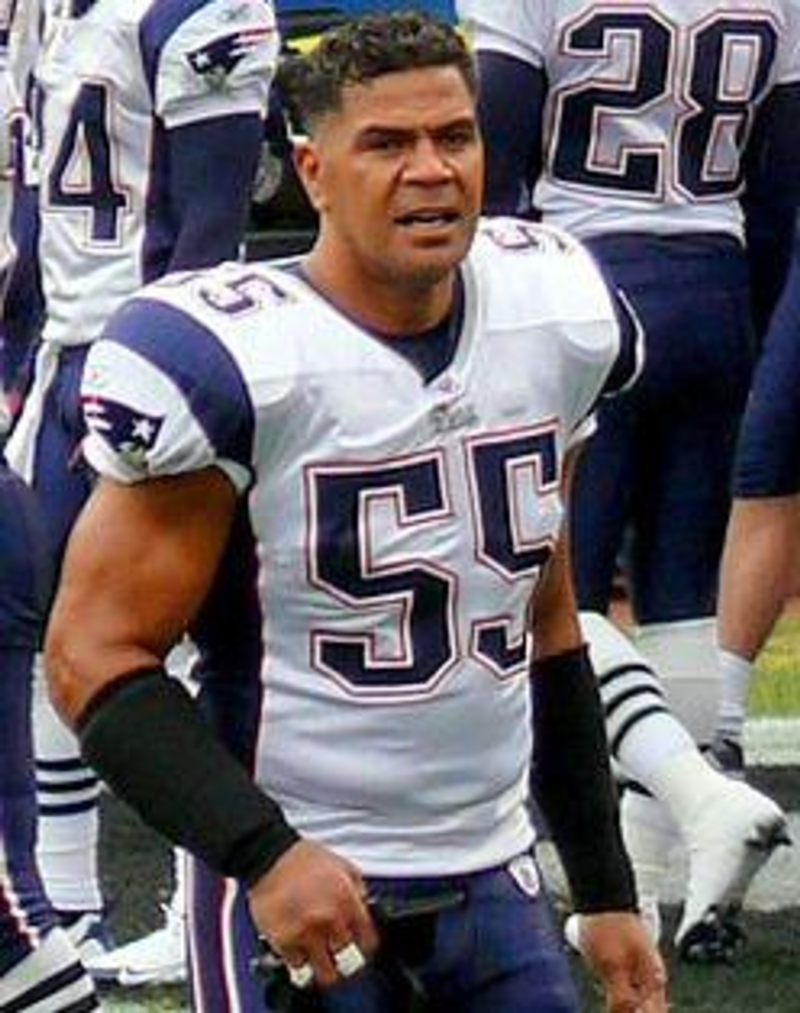 Seau’s Death Demonstrates Conflicted Reality of Football