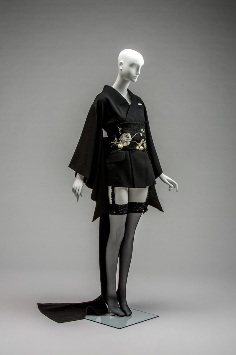Outfit (excerpt) by John Galliano from the Kyoto Costume Institute - Photo: Takashi Hatakeyama