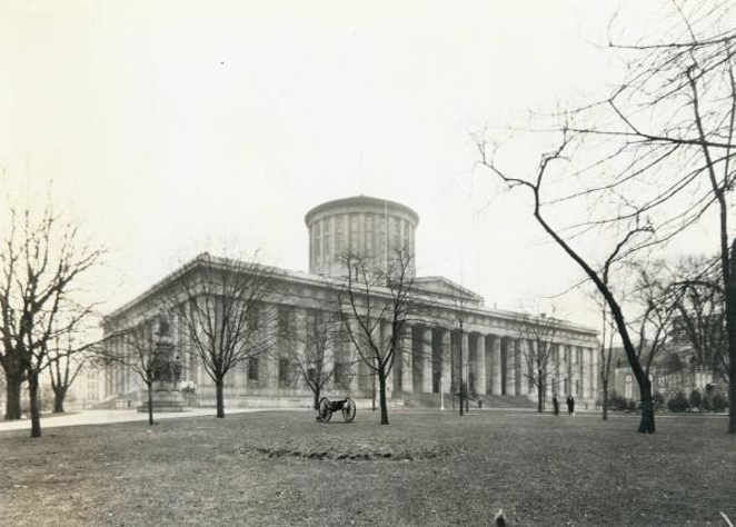 This photograph of the Ohio Statehouse in Columbus, Ohio, was taken in the winter of 1931. - Photo: OhioPix.org