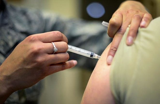 Vaccine being administered - Photo: Wikimedia Commons