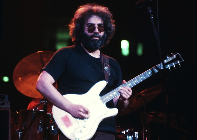 Jerry Garcia of the Grateful Dead - Photo: Carl Lender, Wikimedia Commons