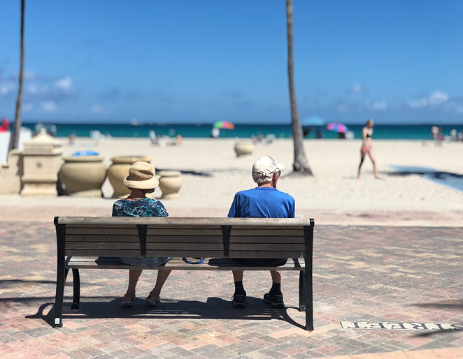 These retirees could be in Florida -- or they could be in Ohio. - Photo: Monica Silvestre, Pexels
