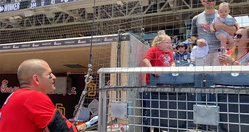 Joey Votto meets his No. 1 fan Abigail at Petco Park in San Diego. - Photo: Screengrab from Cincinnati Reds Twitter