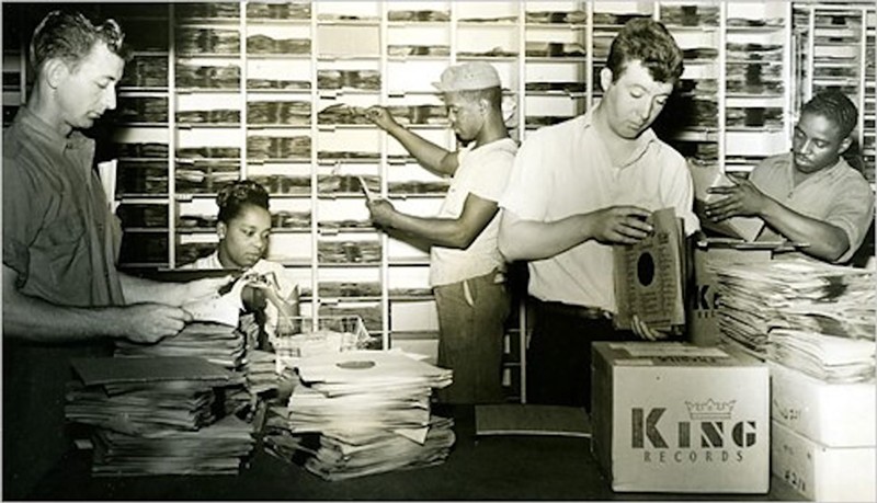 King Records employees pack records in the shipping department in 1947. - Photo: Steve Halper
