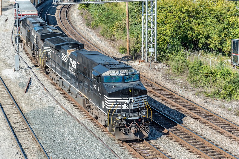 A train rolls through Cincinnati's Queensgate Yard. - Photo: Jim Maurer, Flickr Creative Commons