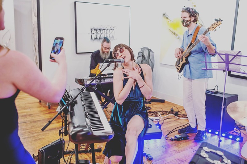 Jess Lamb at a show at ADC Fine Art, with Warren Harrison on keys and Chase Watkins on bass. - Photo: Chris Birkmeyer