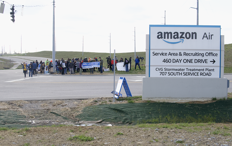 Workers and supporters of Amazon's Air Hub facility in Northern Kentucky rally for support of a growing union effort at the facility. - Photo: Aidan Mahoney
