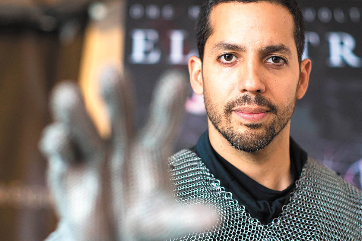 David Blaine brings signature tricks and 'insane' new feats to the Taft