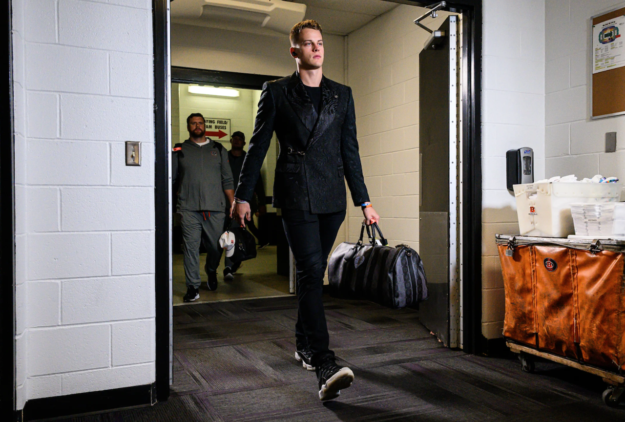 These Pics Prove That Joe Burrow Is Cincinnati's Most Fashionable ...