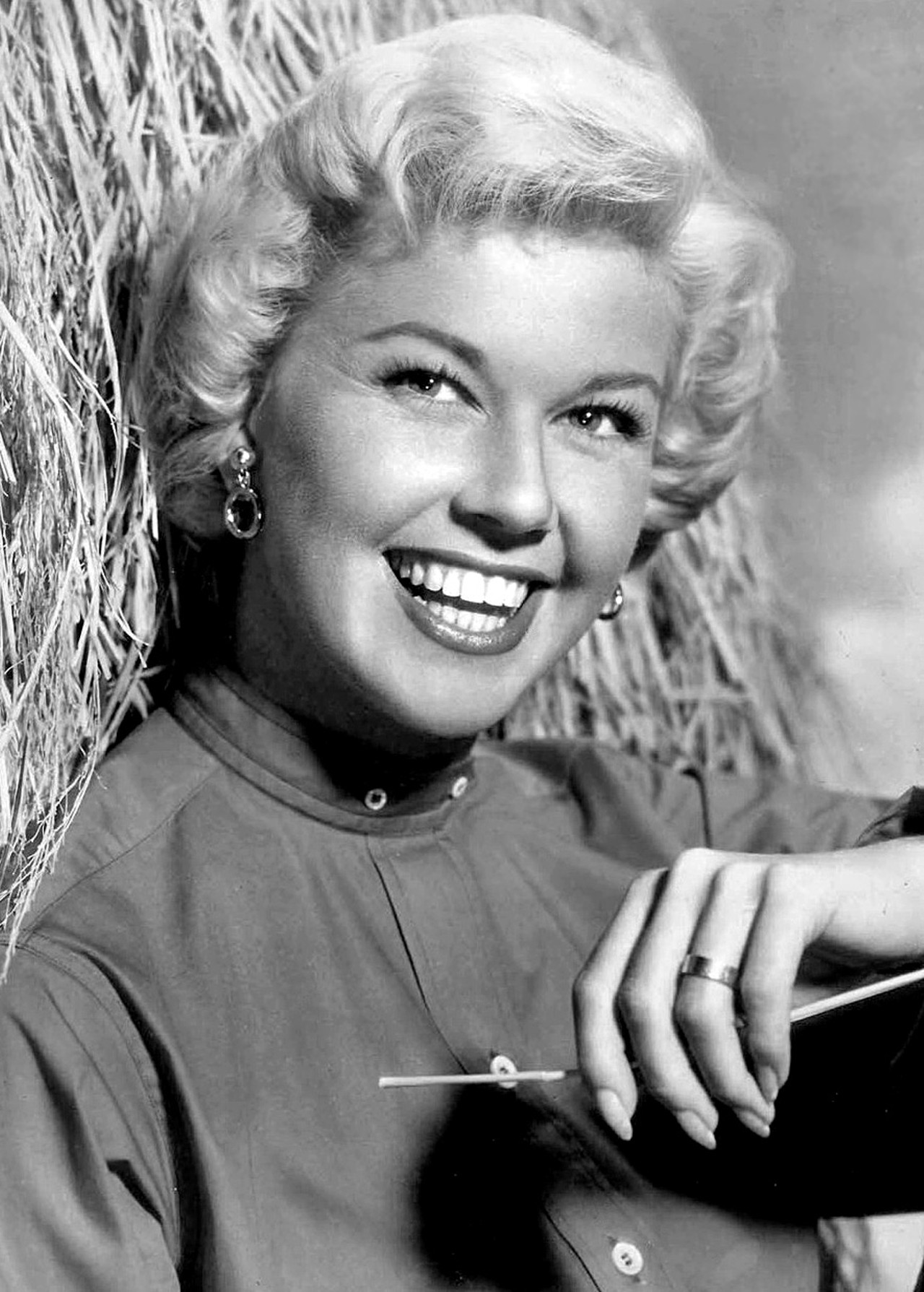 Doris Day
Formerly known as Doris Mary Anne Kappelhoff, Day was a well-known actress, singer and animal welfare activist. She was born in Cincinnati in 1922 and went to Our Lady of Angels High School in St. Bernard. Some of the most popular films she starred in include Pillow Talk and The Man Who Knew Too Much.