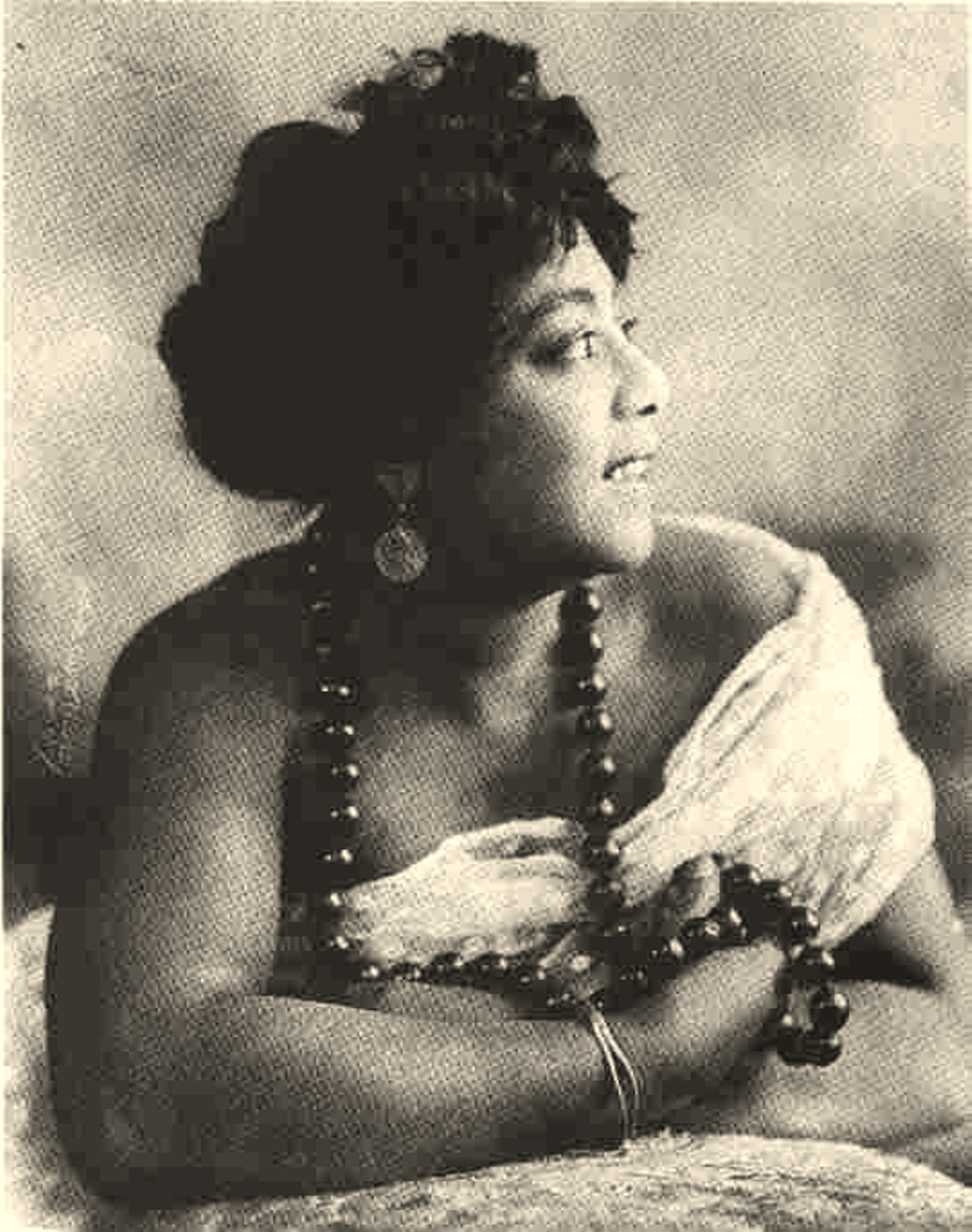Mamie Smith
First Lady of Blues Mamie Smith was born in Cincinnati in 1891. She was a jazz and blues singer, dancer, pianist and actress. On Valentine’s Day in 1920, Smith recorded  "That Thing Called Love" and "You Can't Keep a Good Man Down" for the Okeh record label, breaking down color barriers to become the first African American artist to record blues songs. The success of Smith’s record opened doors for other Black artists to record. Her most famous record, Crazy Blues, was inducted into the Grammy Hall of Fame in 1994. She also had a small career in film, appearing in Jailhouse Blues, Paradise in Harlem and Sunday Sinners, among other films.